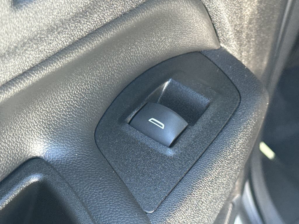 Used 2020 Chevrolet Equinox LT AWD/4WD image 30