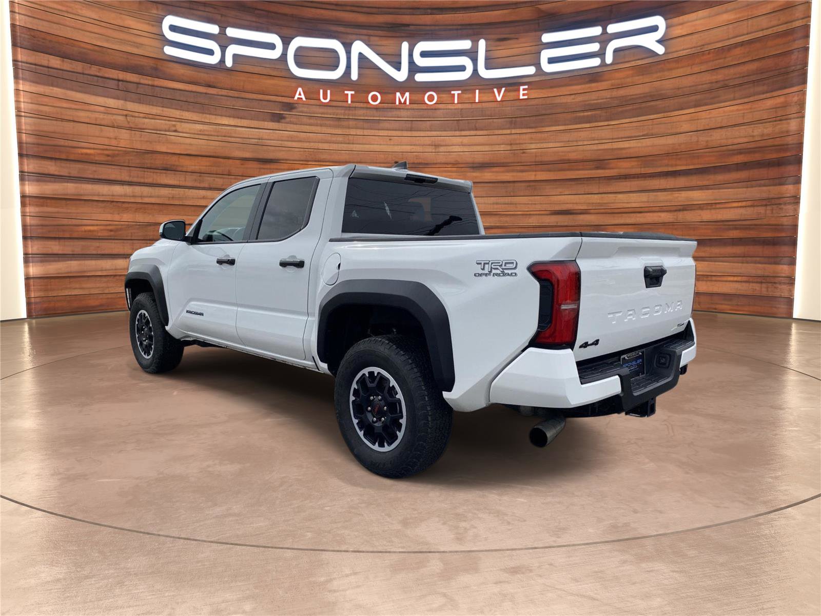 Used 2025 Toyota Tacoma TRD Off-Road image 3