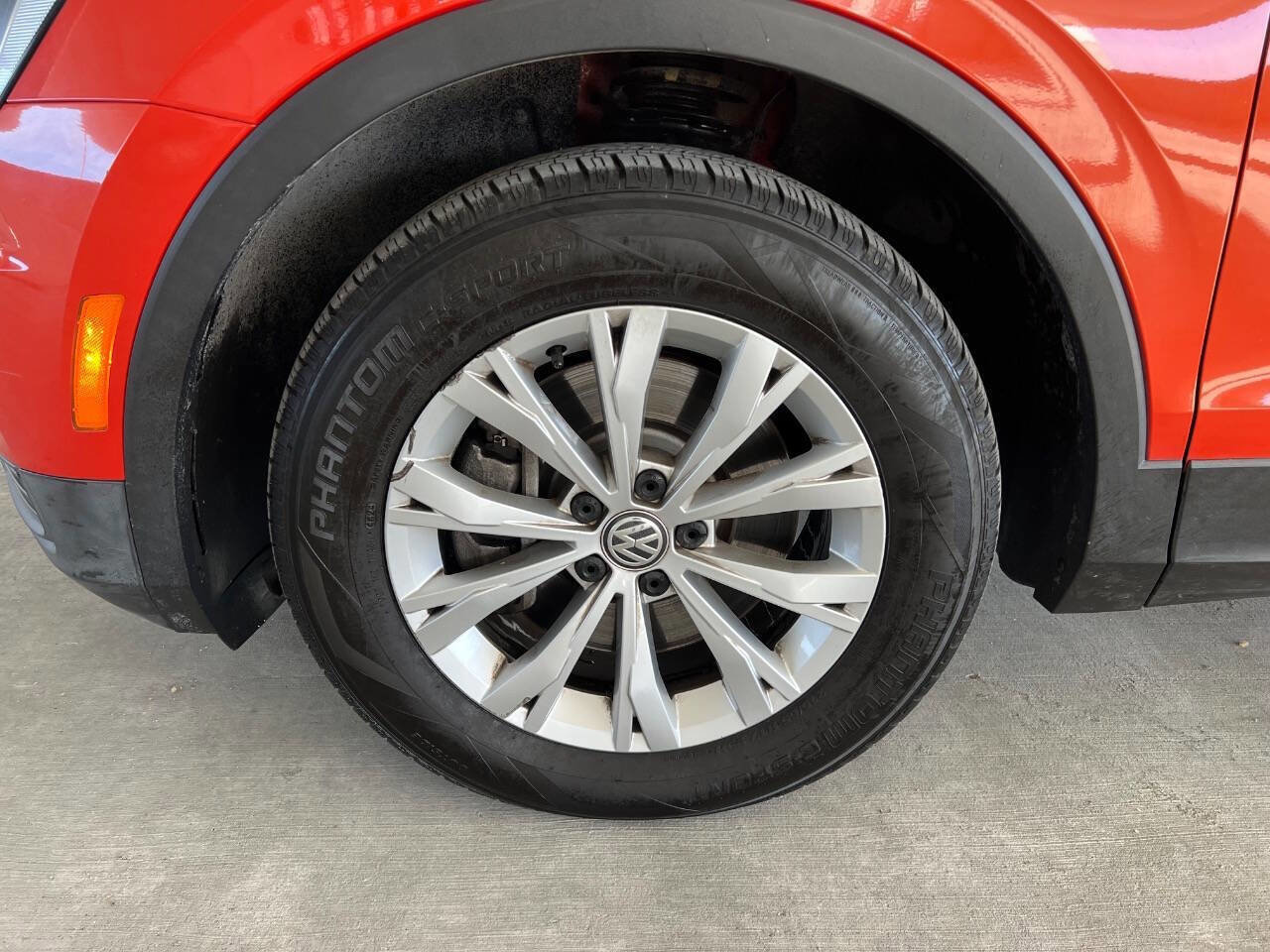 Used 2019 Volkswagen Tiguan S w/ 3rd Row Seat Package image 28