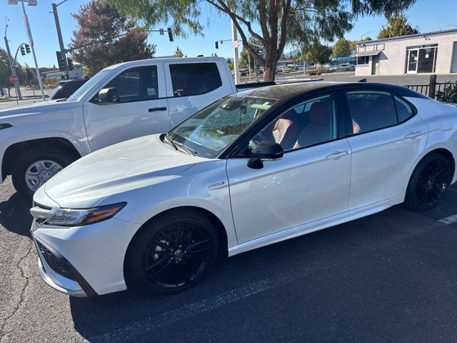 Used 2021 Toyota Camry XSE FWD image 16