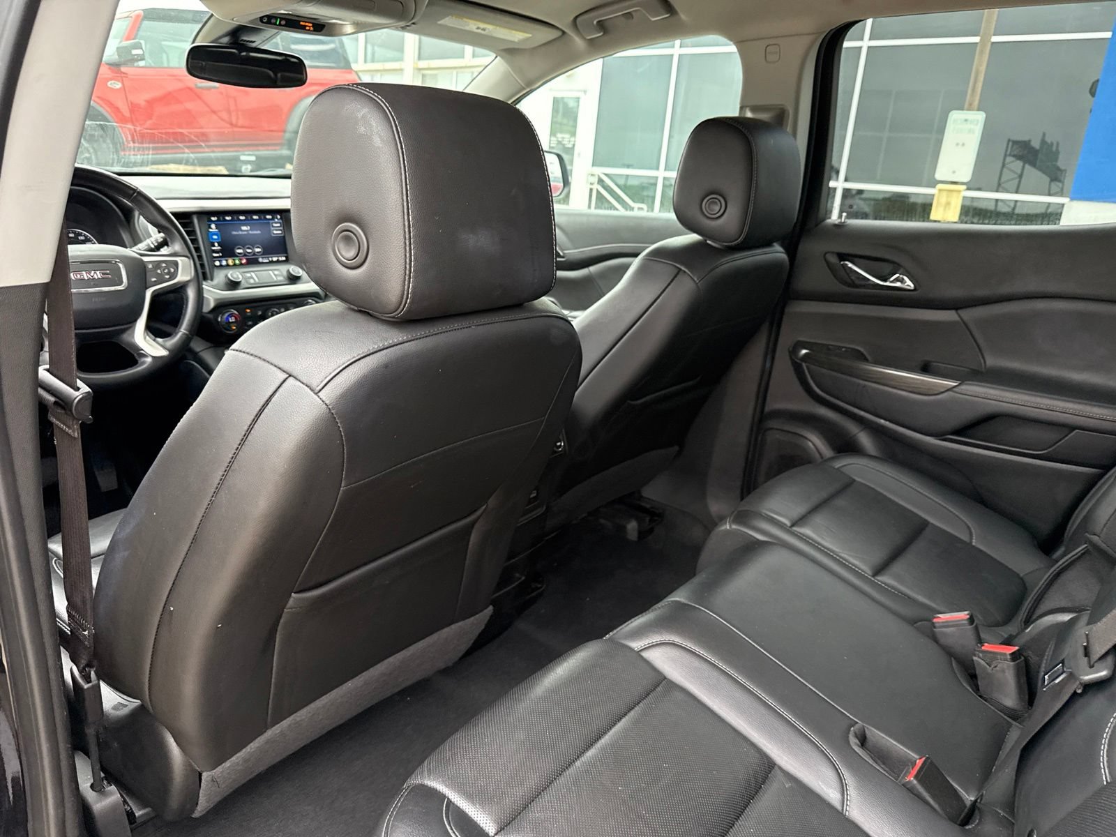 Used 2023 GMC Acadia SLT FWD image 11