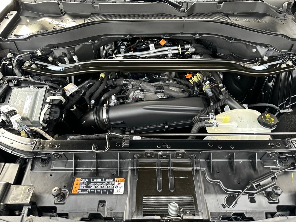 Used 2025 Ford Explorer ST-Line image 30