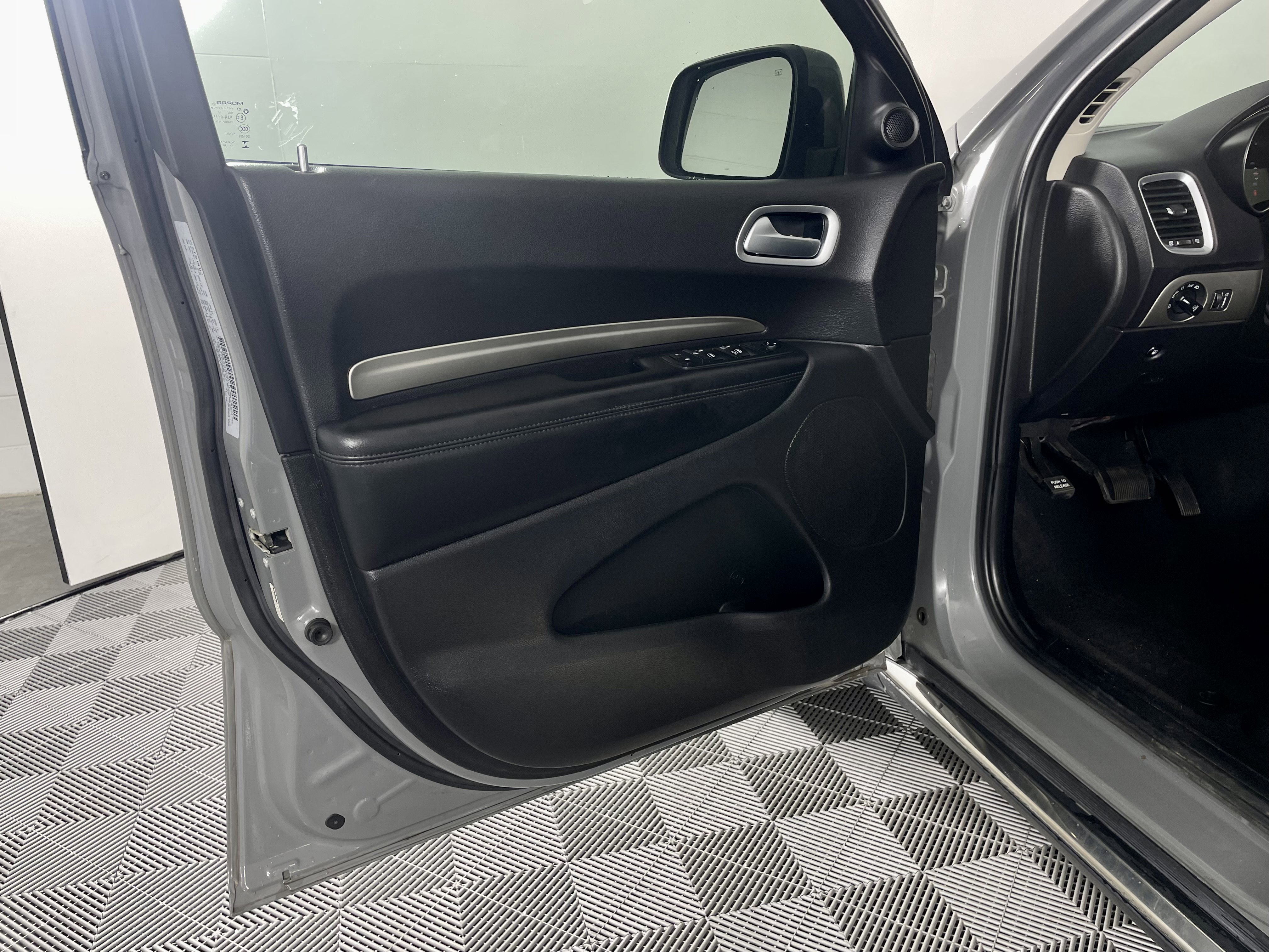 Used 2020 Dodge Durango SXT w/ Trailer Tow Group IV RWD image 12
