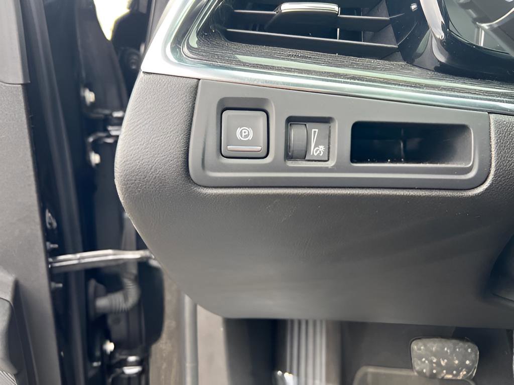 Used 2021 Cadillac XT5 Premium Luxury image 33