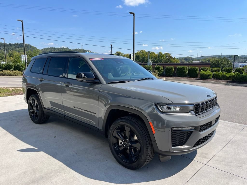 New 2027 Jeep Grand Cherokee L Limited w/ Limited Altitude Package AWD/4WD image 31