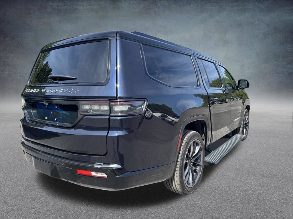 Used 2025 Jeep Grand Wagoneer L Series III w/ Rear Seat Video Group 1 AWD/4WD image 8