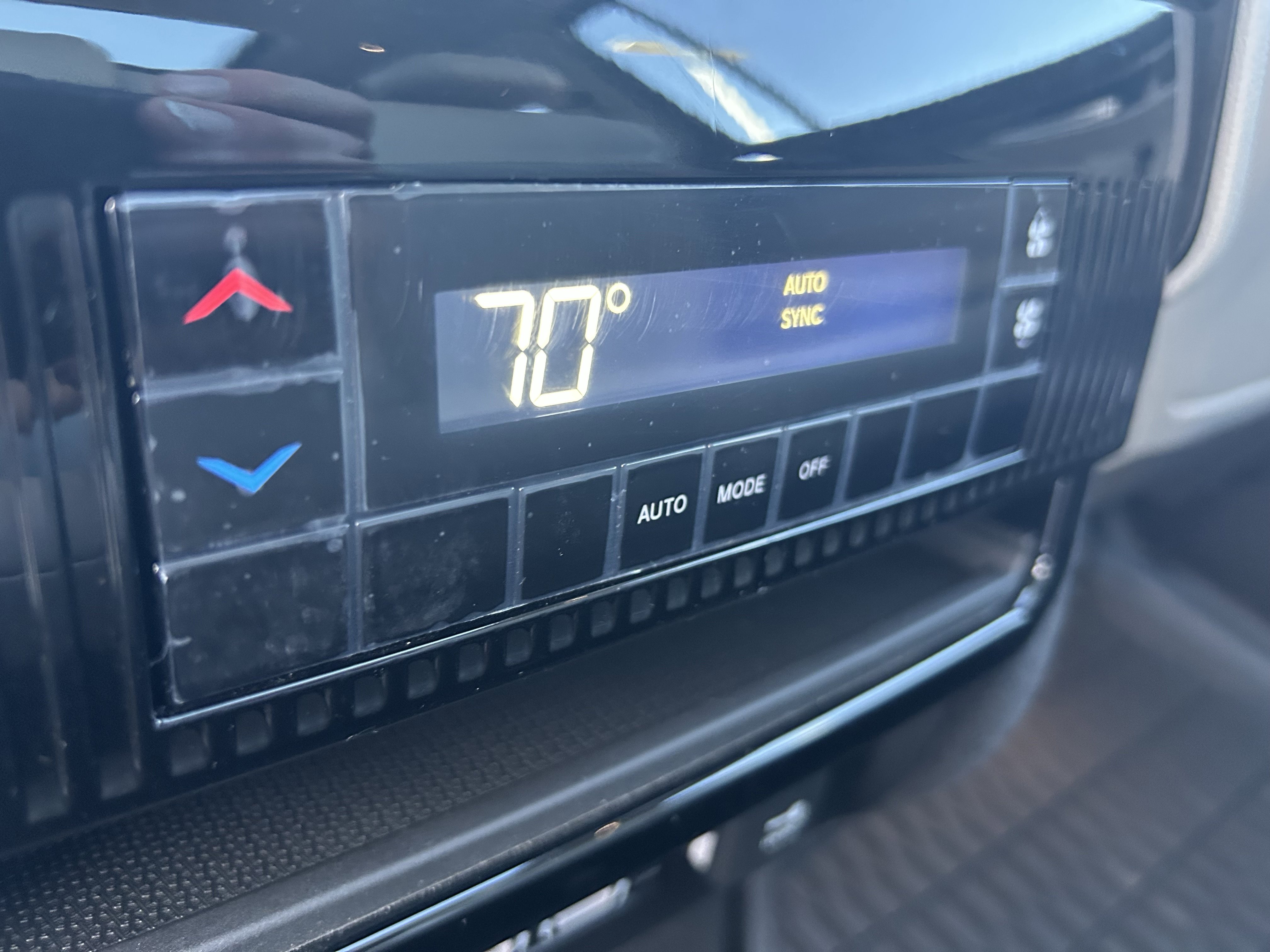 Used 2024 Jeep Wagoneer 4WD w/ Premium Group I image 18
