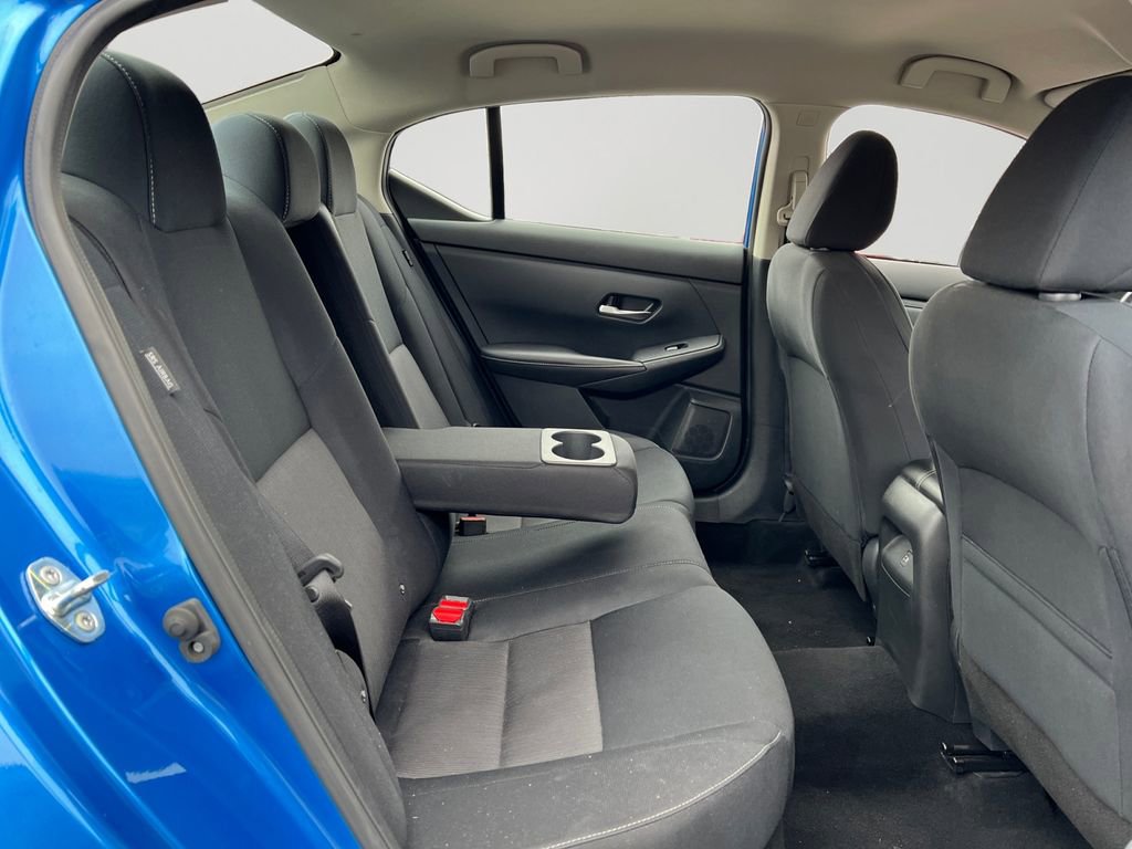 Used 2022 Nissan Sentra SV image 9