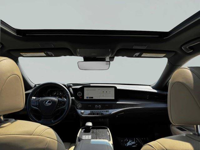 Used 2023 Lexus LS 500 w/ Accessory Package (Z2) RWD image 41