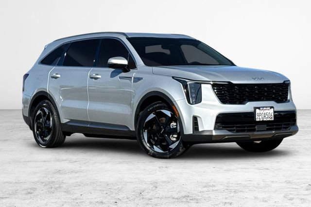 Certified 2025 Kia Sorento EX AWD/4WD image 2