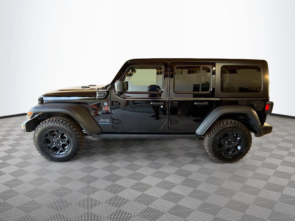 Used 2023 Jeep Wrangler Unlimited w/ Cold Weather Group AWD/4WD image 9