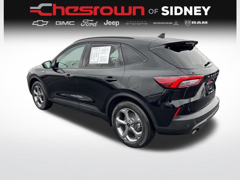 Used 2025 Ford Escape ST-Line w/ Tech Pack #1 FWD image 3