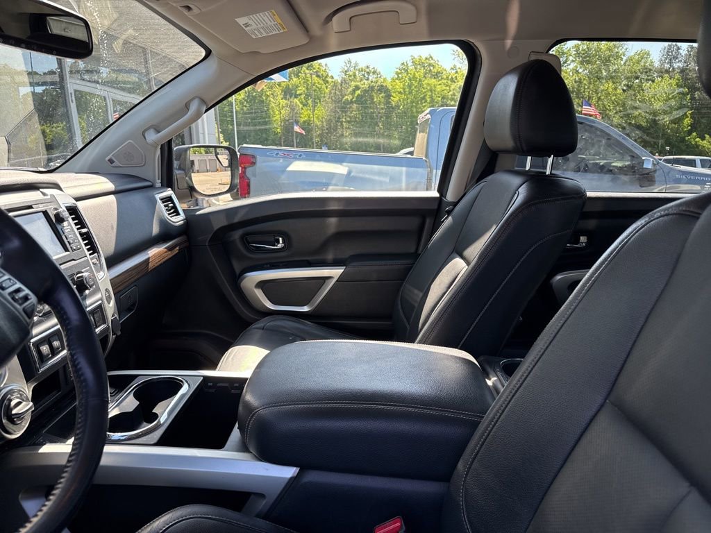 Used 2017 Nissan Titan SL AWD/4WD image 7