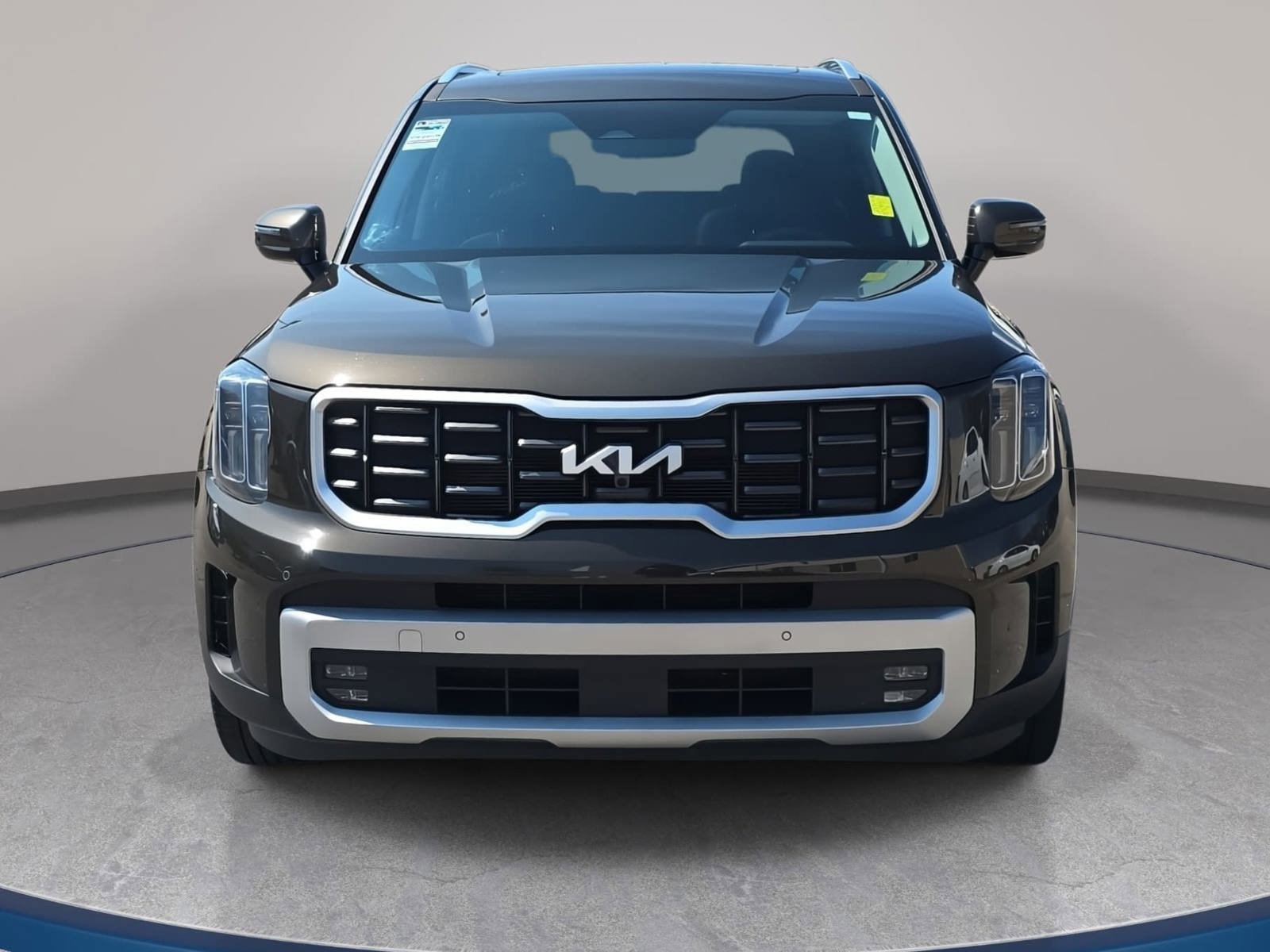 Used 2024 Kia Telluride SX w/ Towing Package AWD/4WD image 2