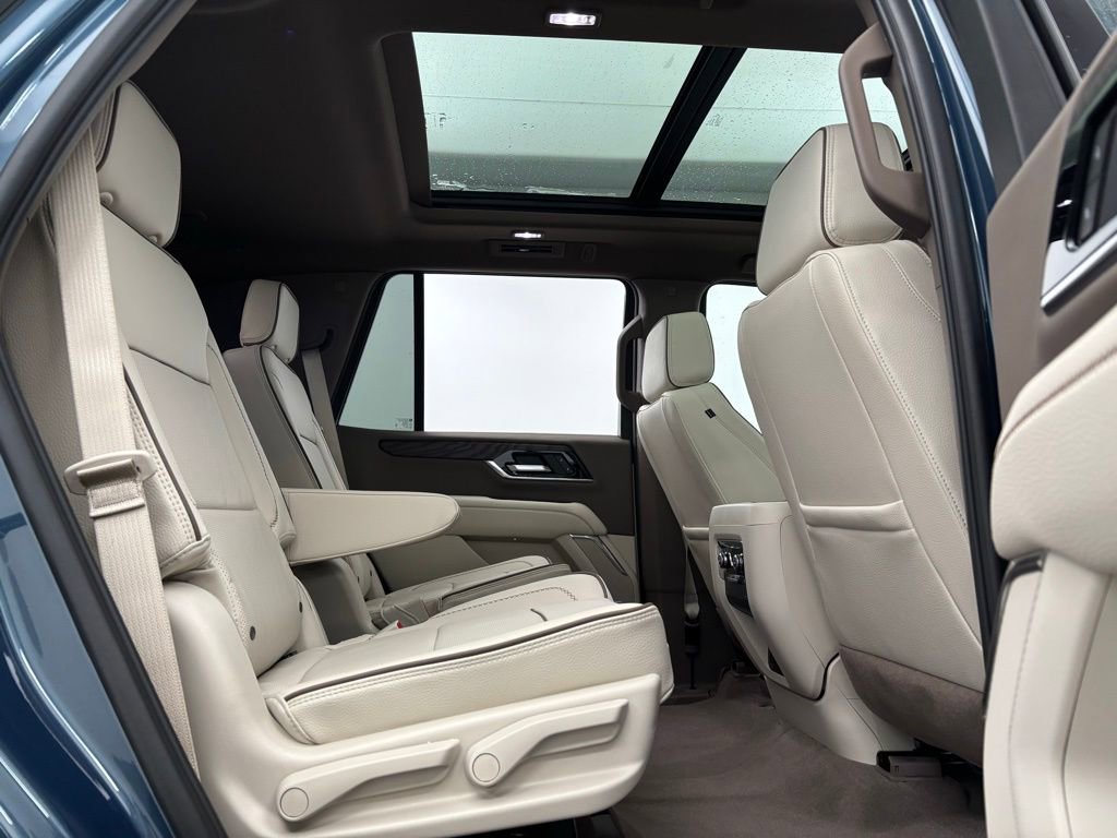 New 2026 GMC Yukon Denali w/ Sun & Power Step Package image 38