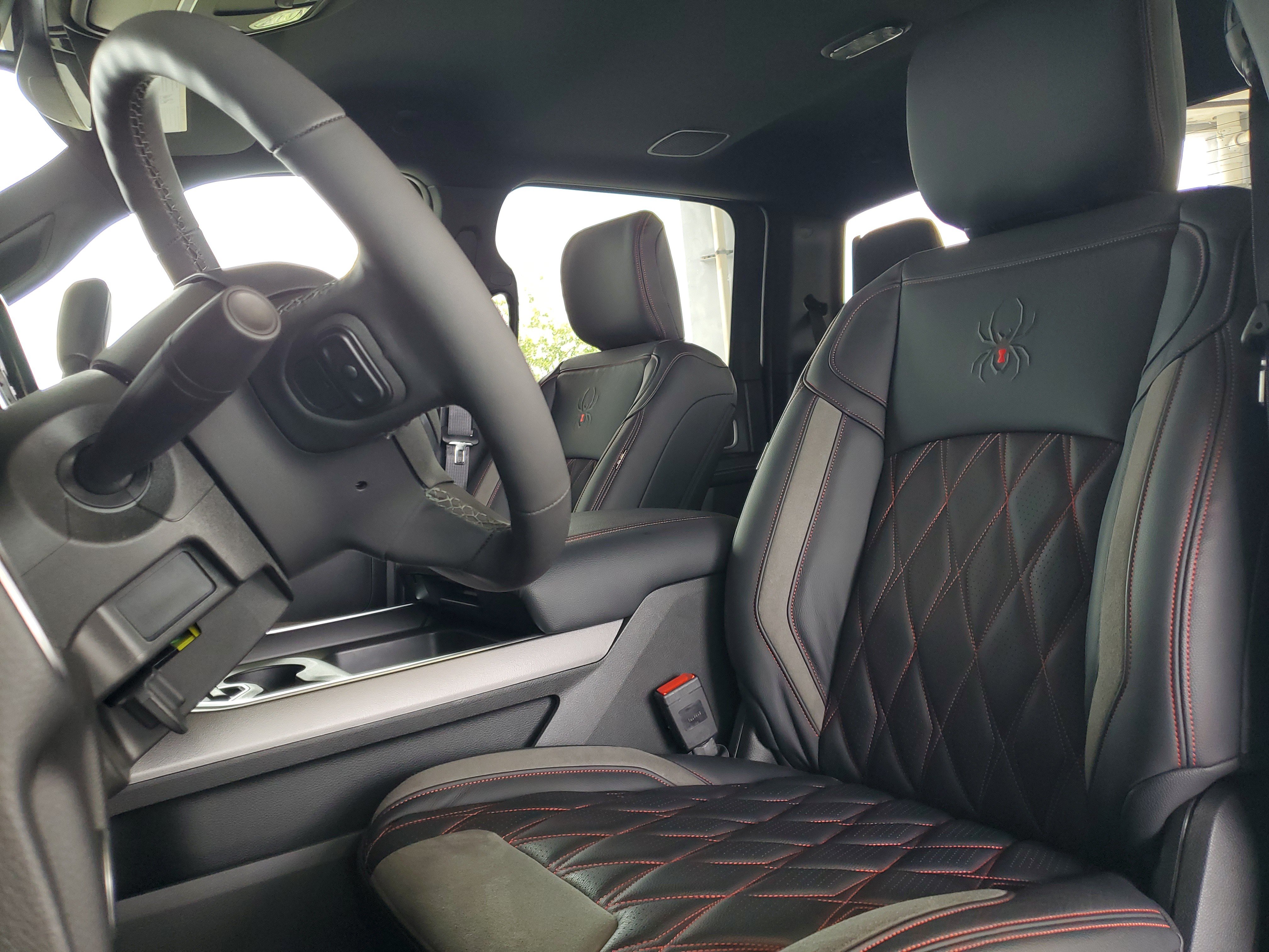 New 2025 RAM 2500 Big Horn AWD/4WD image 17