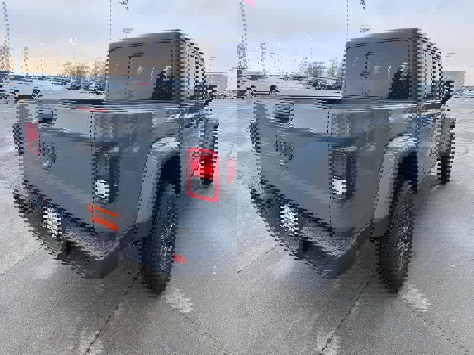 New 2025 Jeep Gladiator Sport image 3