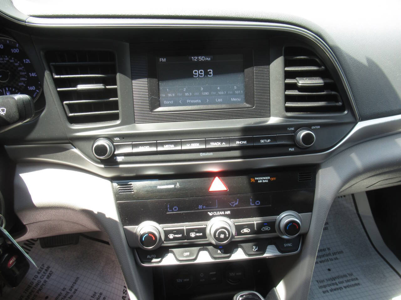 Used 2020 Hyundai Elantra SE w/ Cargo Package (C1) FWD image 17