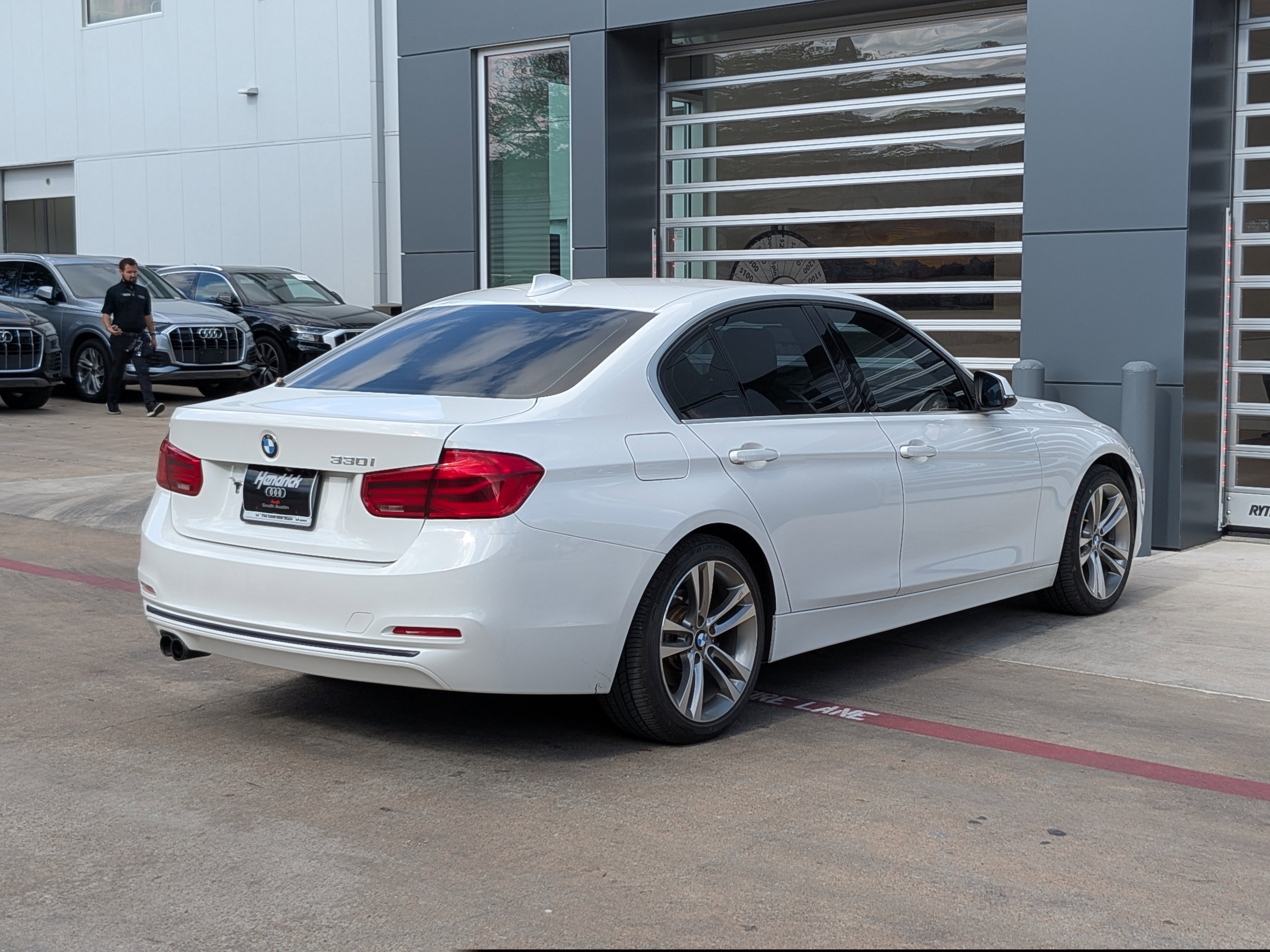 Used 2018 BMW 330i Sedan image 18
