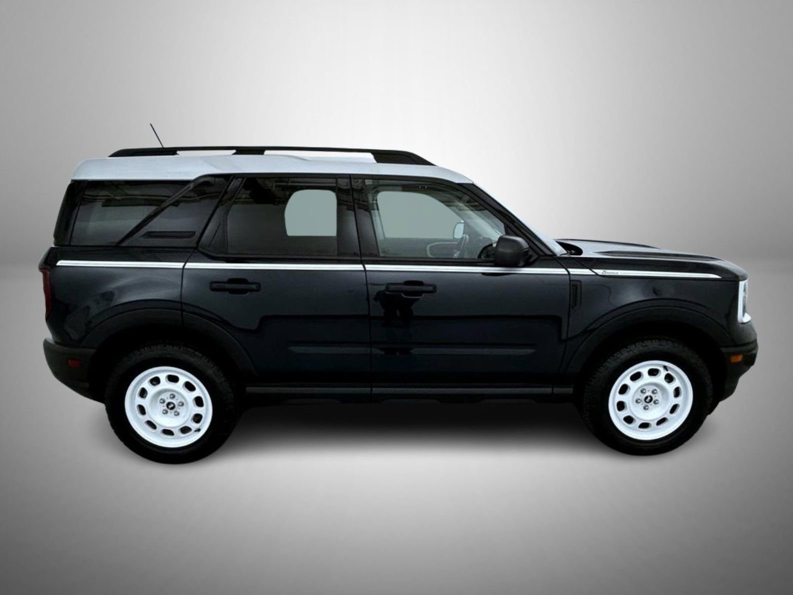 Used 2023 Ford Bronco Sport Heritage w/ Heritage Convenience Package image 4