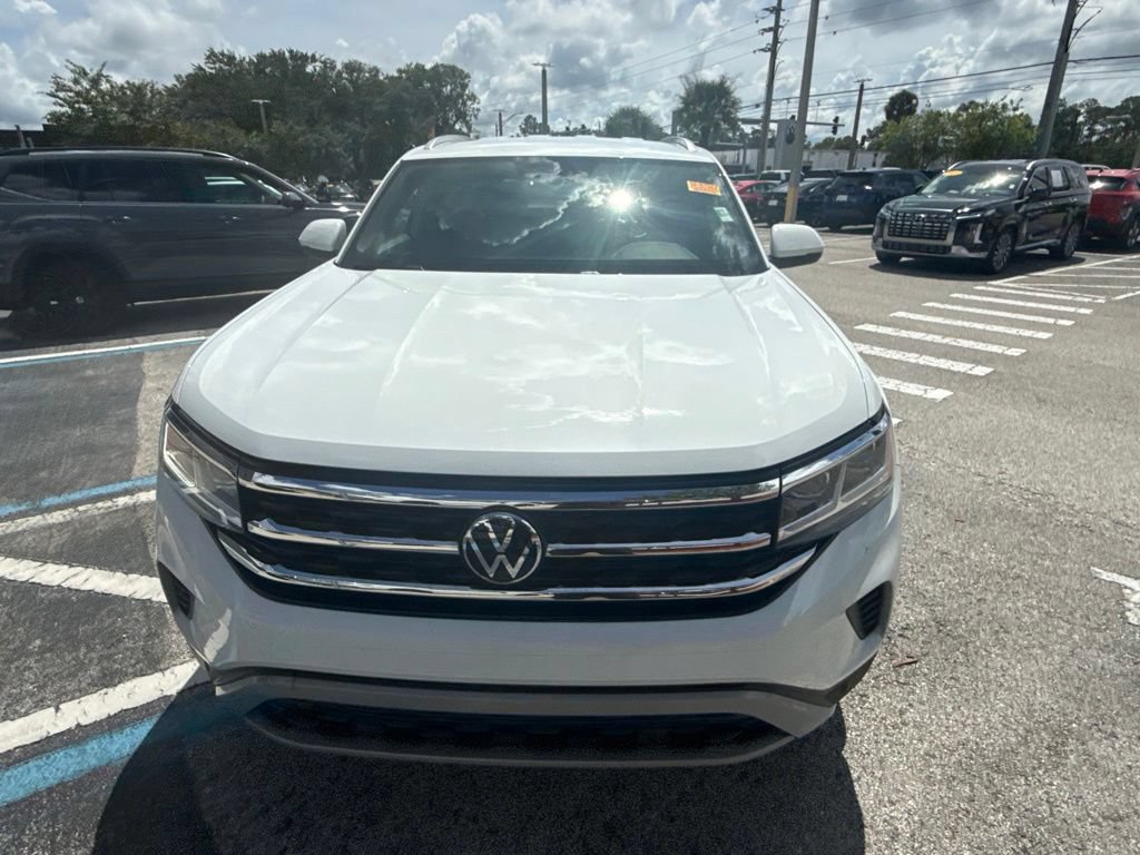 Used 2023 Volkswagen Atlas Cross Sport SE w/ Black Wheel Package FWD image 5