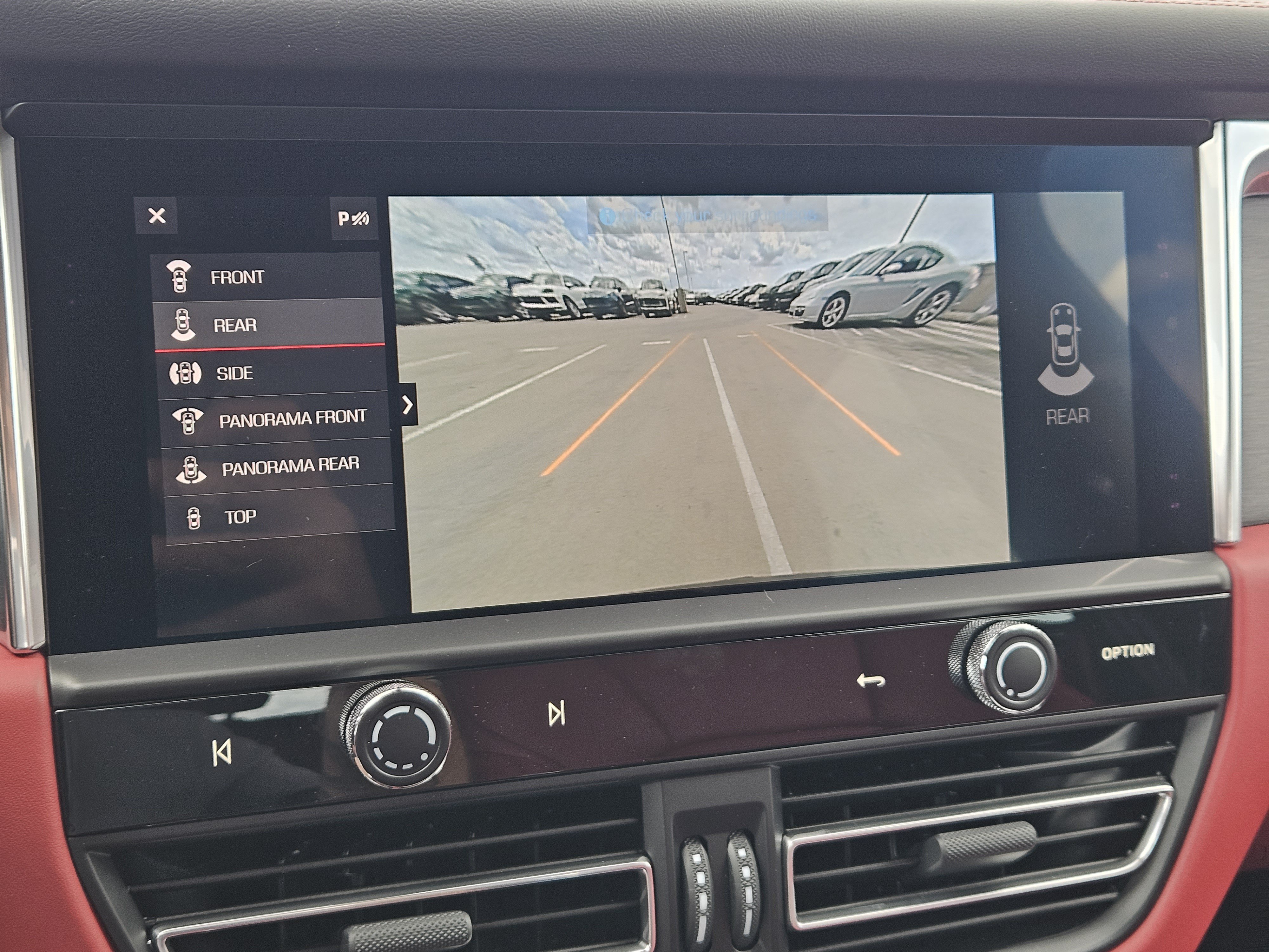Certified 2026 Porsche Macan GTS AWD/4WD image 18
