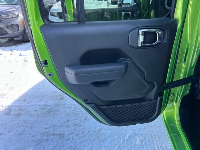 New 2025 Jeep Gladiator Sport AWD/4WD image 13
