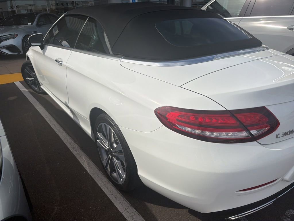 Used 2023 Mercedes-Benz C 300 Cabriolet image 3
