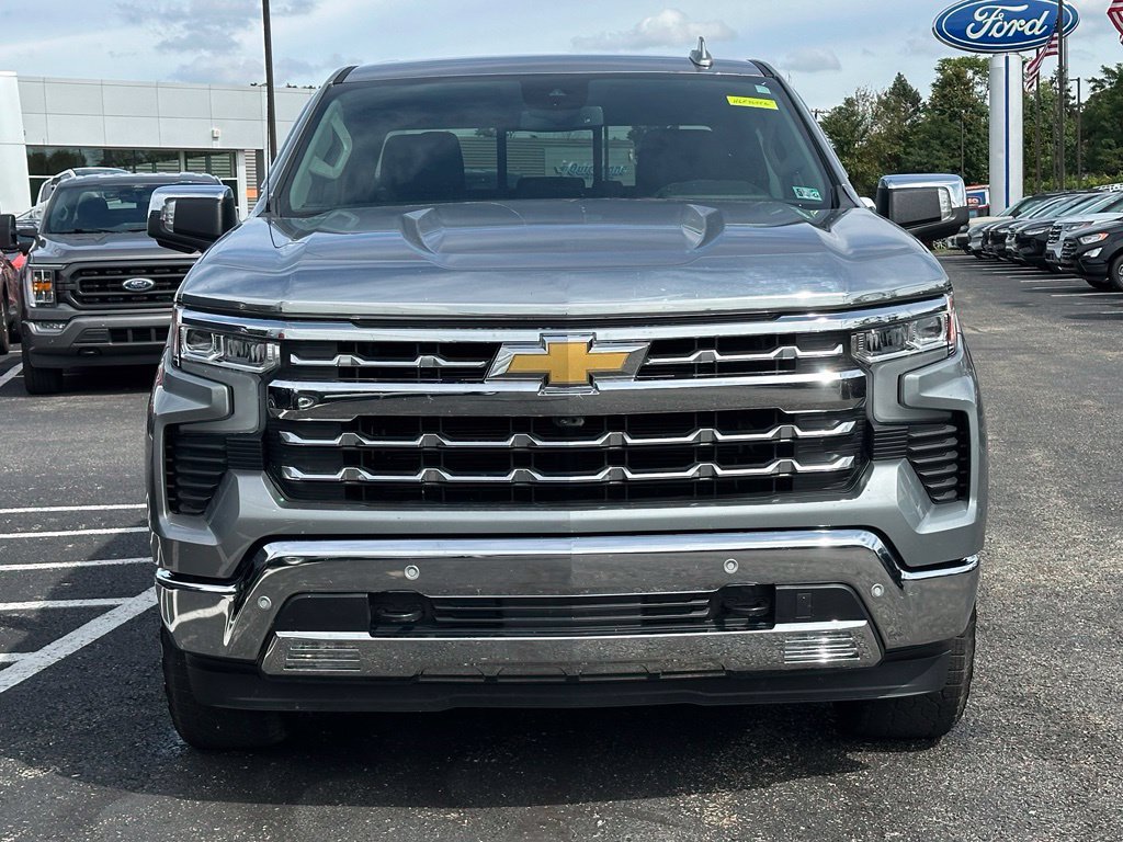 Used 2025 Chevrolet Silverado 1500 LTZ AWD/4WD image 23