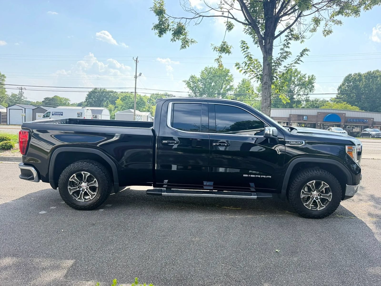 Used 2022 GMC Sierra 1500 SLE AWD/4WD image 7