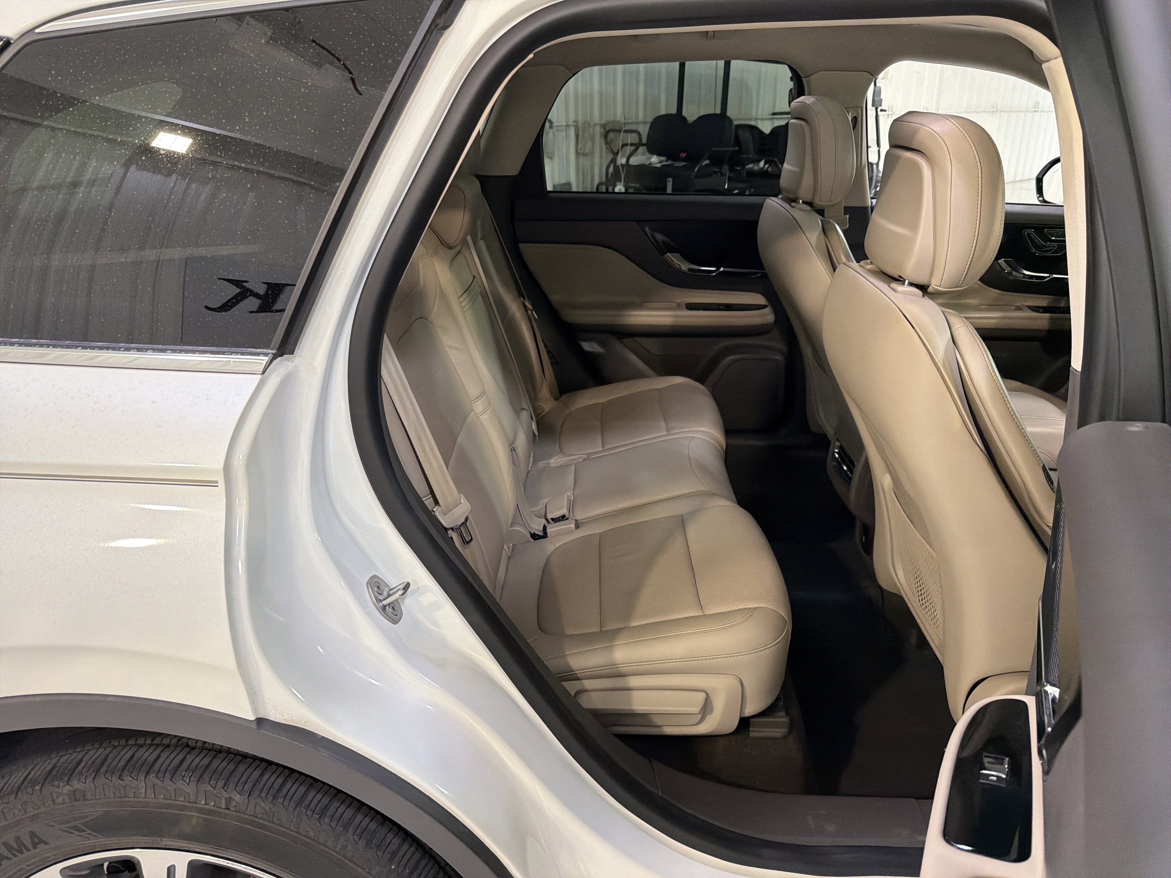 Used 2020 Lincoln Corsair Reserve AWD/4WD image 12