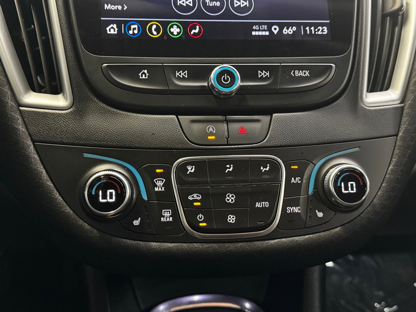Used 2023 Chevrolet Malibu LT FWD image 18