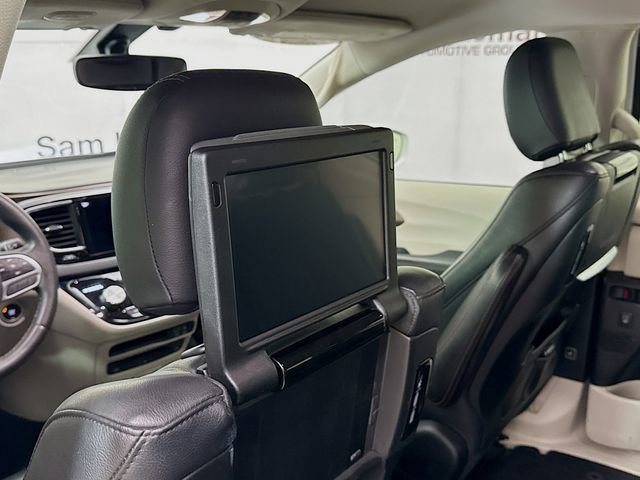 Used 2018 Chrysler Pacifica Touring-L Plus w/ Tire & Wheel Group image 25