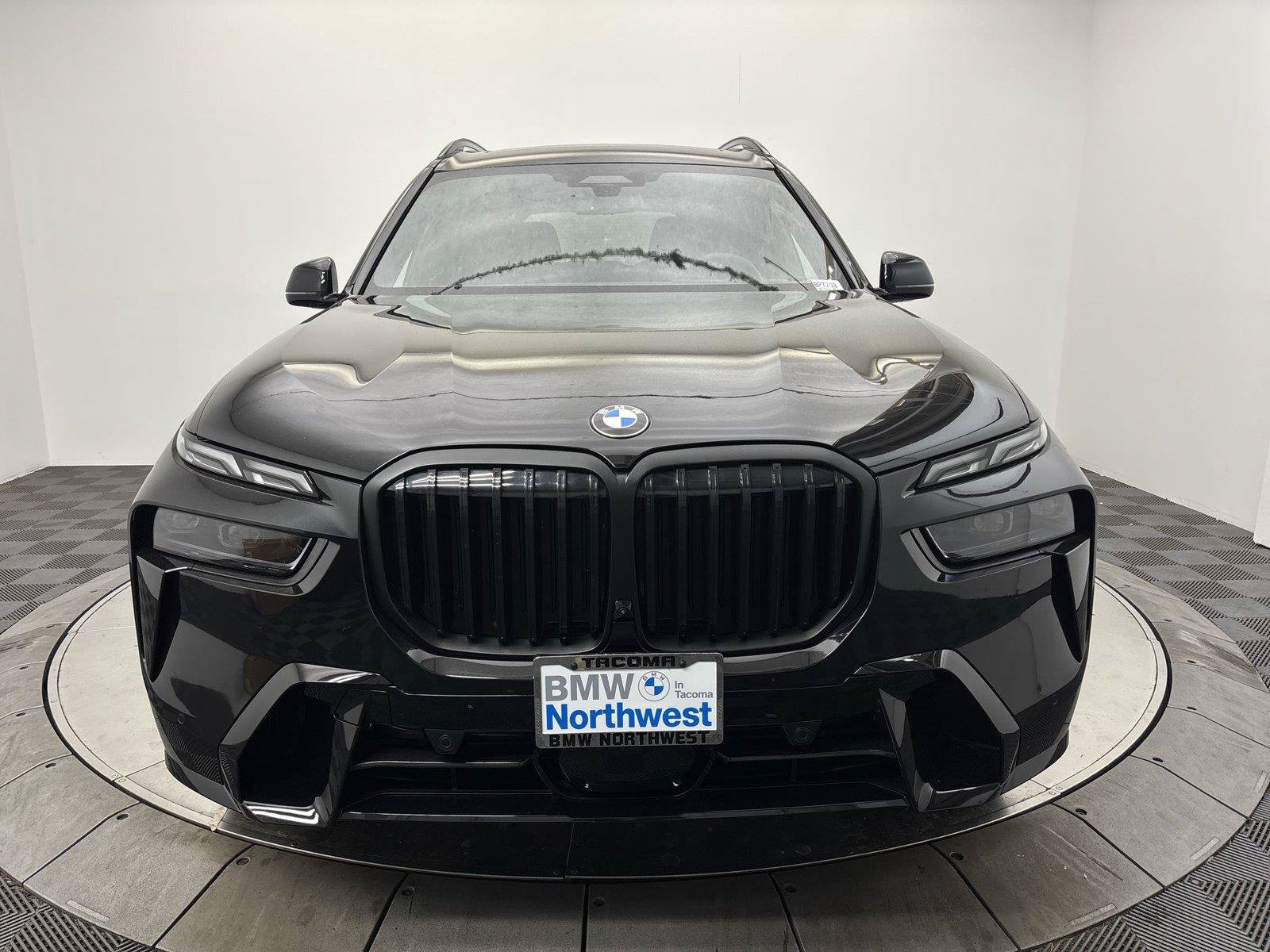 Used 2025 BMW X7 xDrive40i AWD/4WD image 2