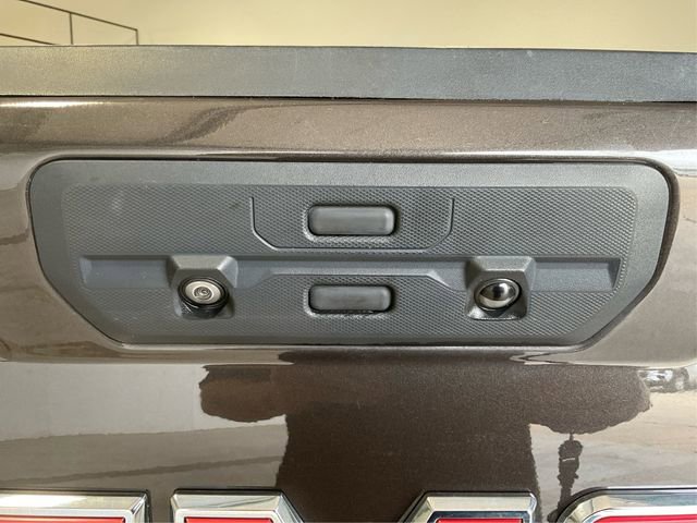 Used 2021 GMC Sierra 1500 SLT w/ X31 Off-Road Package image 13