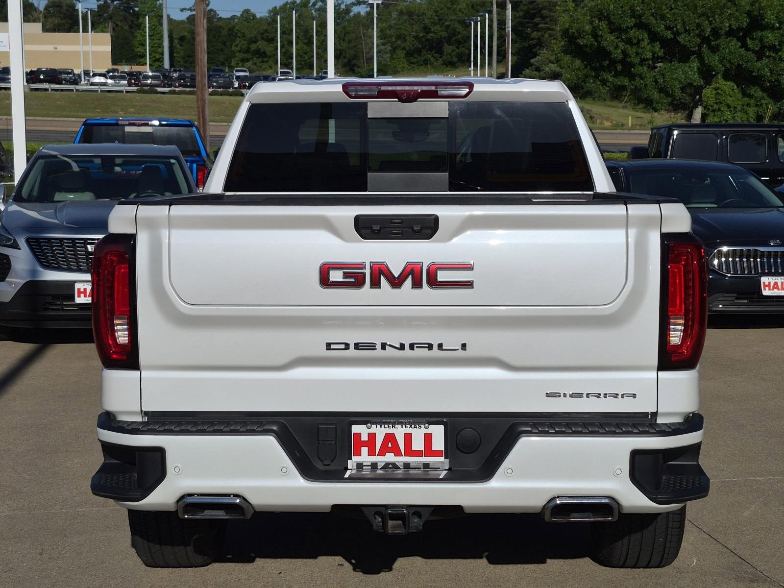 Certified 2025 GMC Sierra 1500 Denali w/ Denali Reserve Package AWD/4WD image 5