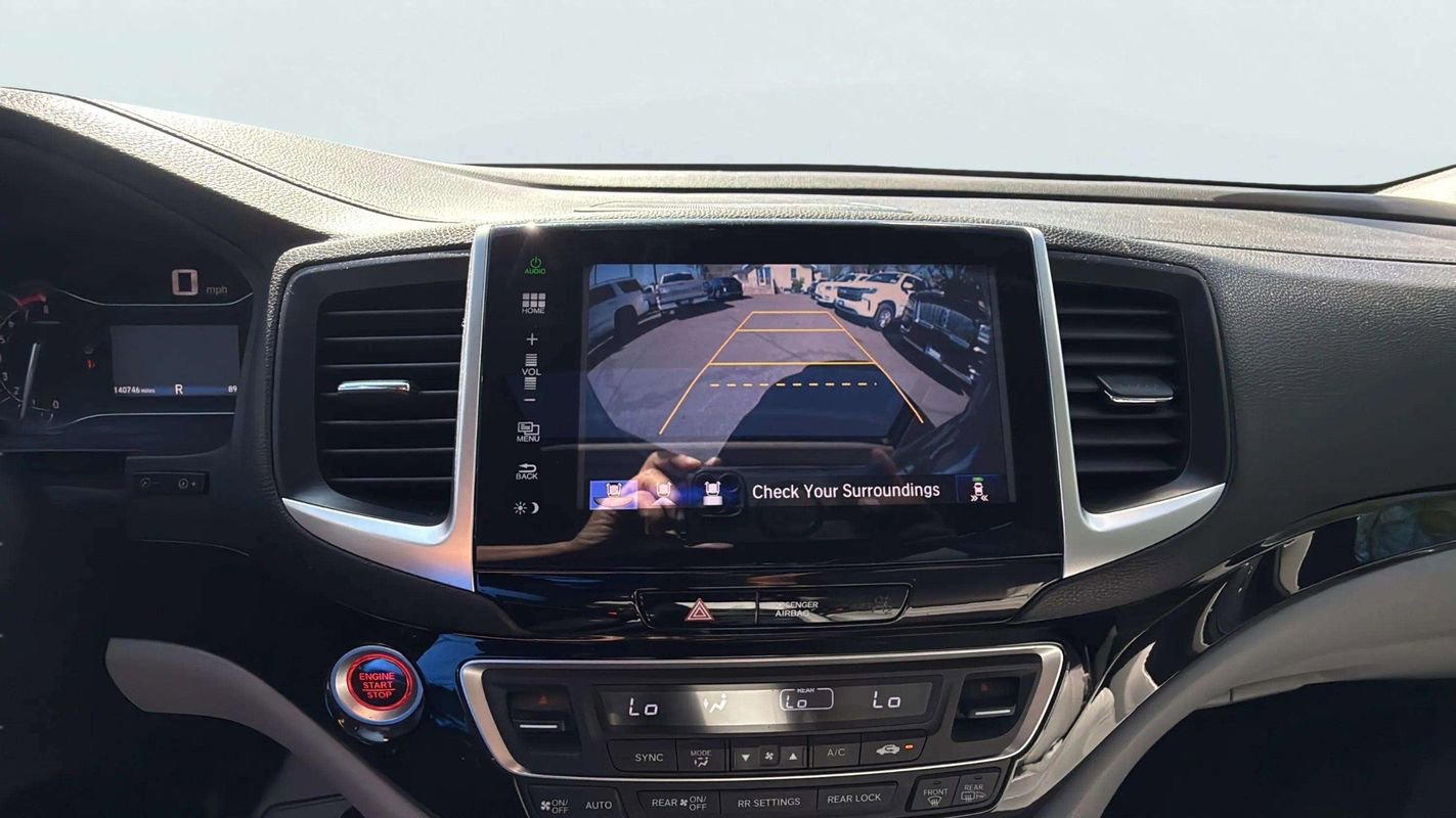 Used 2016 Honda Pilot Elite image 22