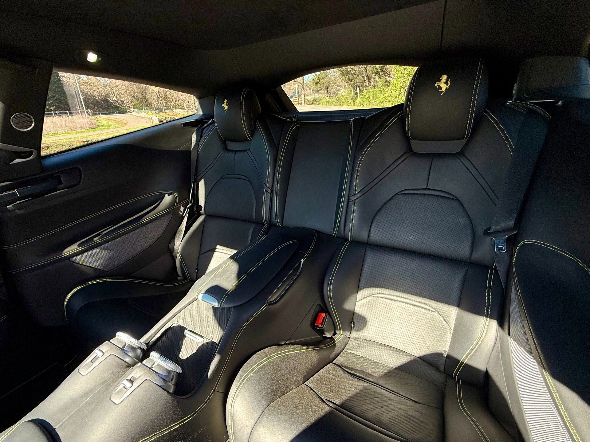 Used 2018 Ferrari GTC4Lusso T image 32