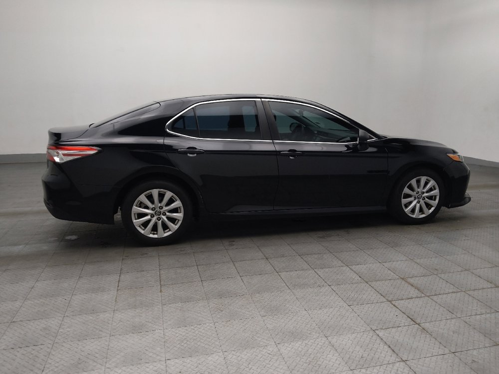 Used 2018 Toyota Camry LE FWD image 10