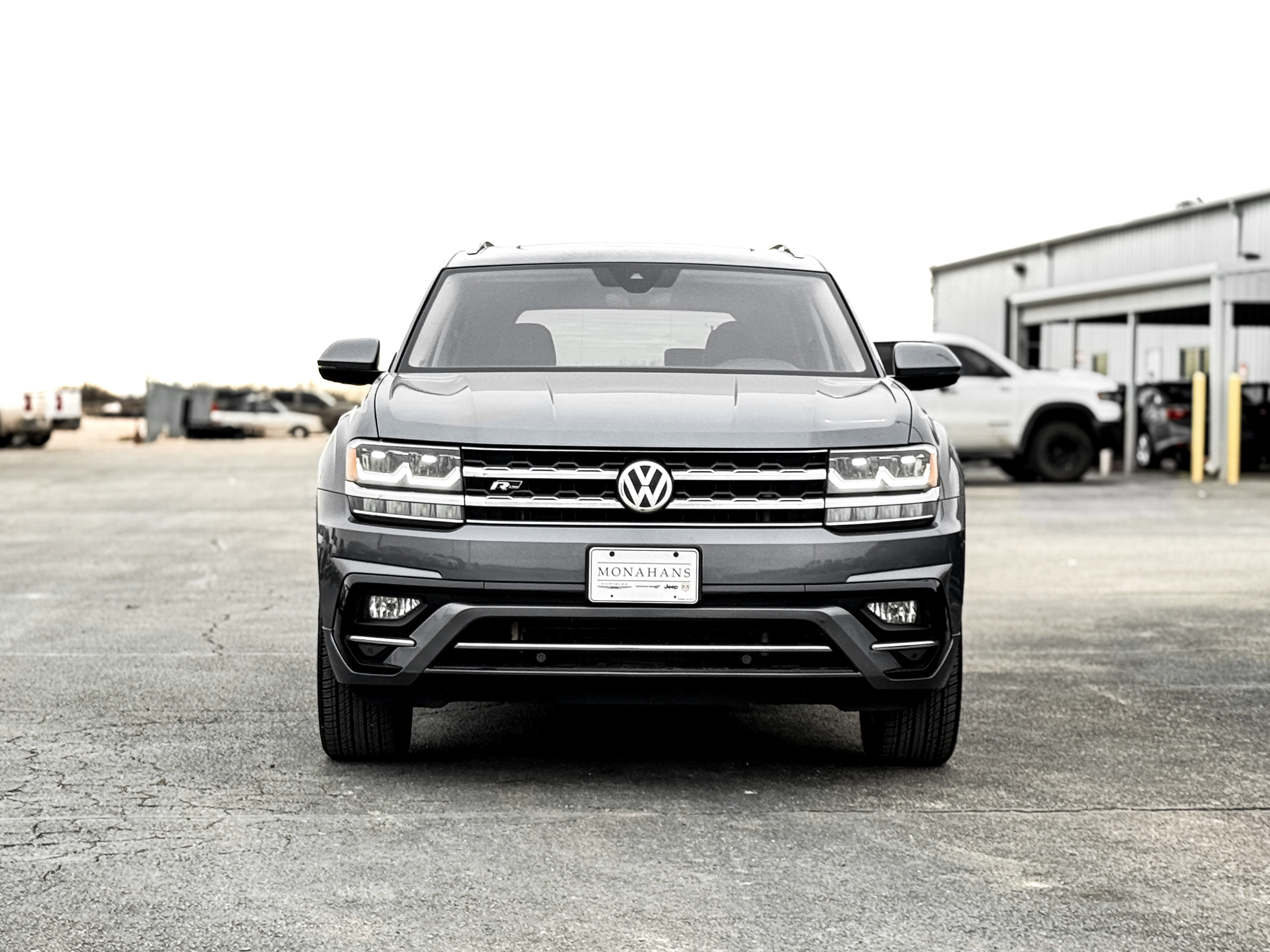 Used 2019 Volkswagen Atlas SEL R-Line image 2