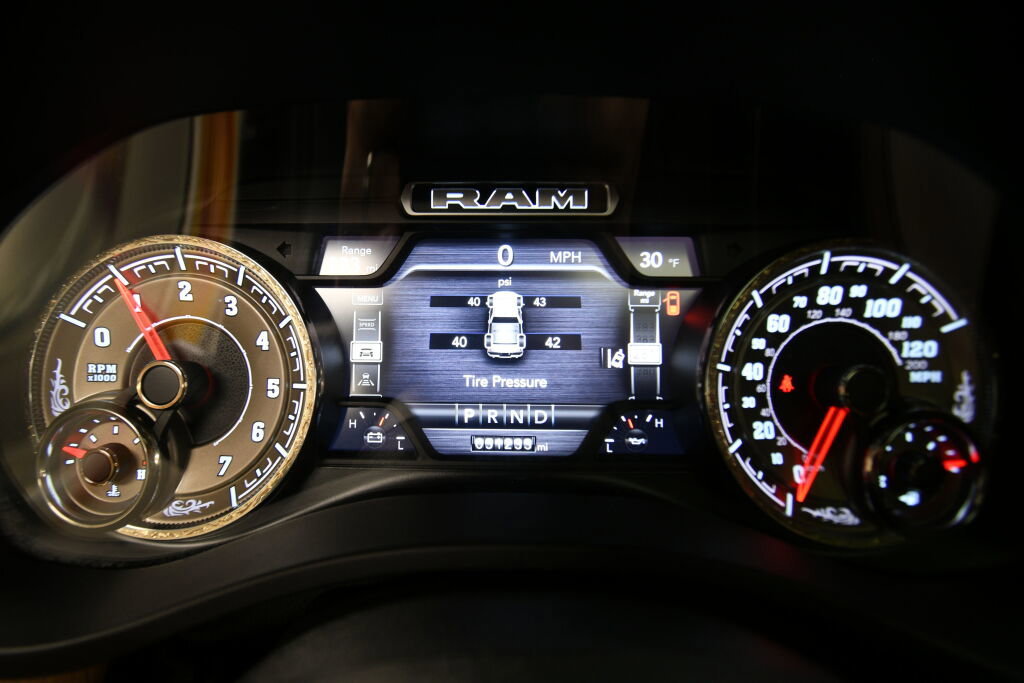 Used 2022 RAM 1500 Limited image 11