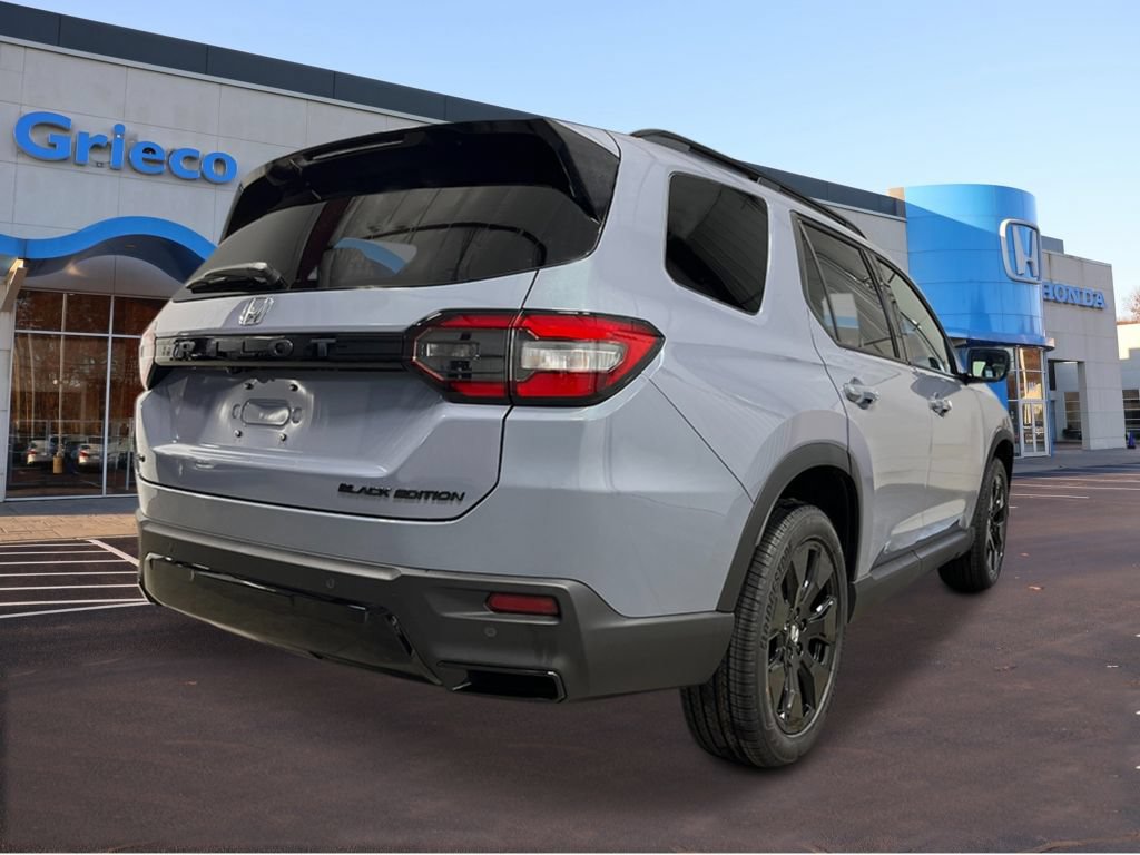 New 2026 Honda Pilot Black Edition image 5