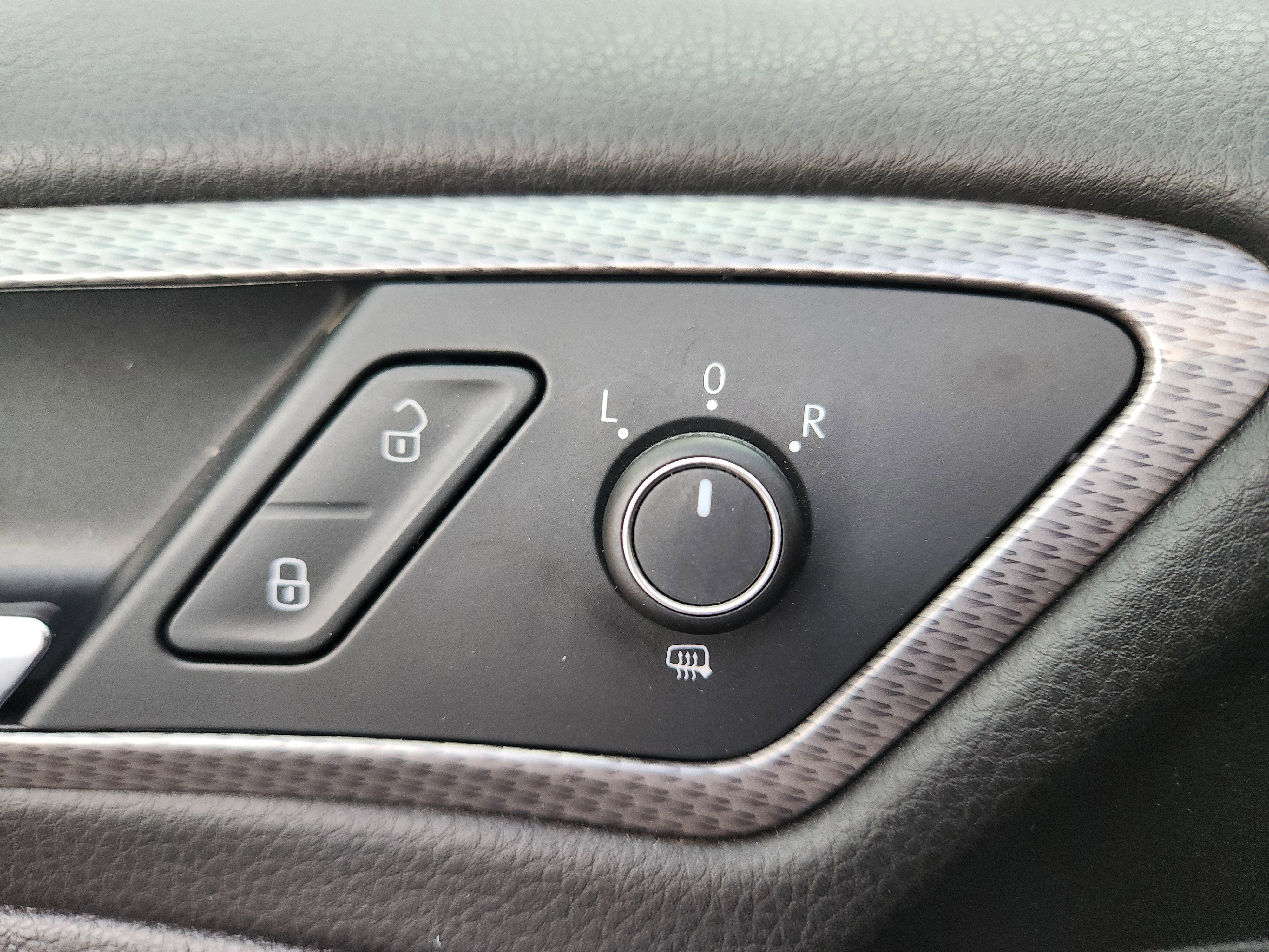 Used 2017 Volkswagen Golf Alltrack S image 19