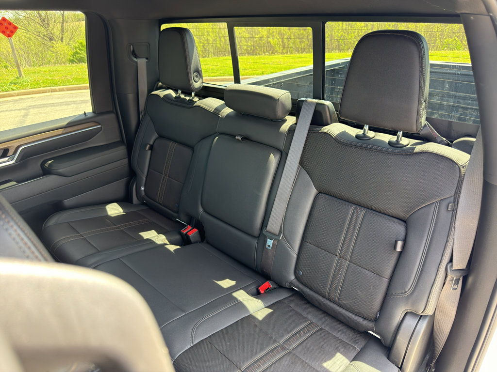 Used 2024 Chevrolet Silverado 3500 High Country w/ High Country Premium Package AWD/4WD image 39