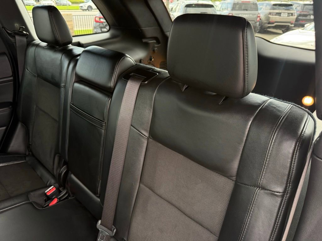 Used 2022 Jeep Grand Cherokee Laredo X image 10