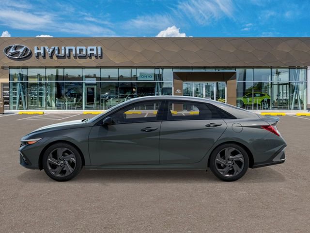 Used 2026 Hyundai Elantra Sport image 3