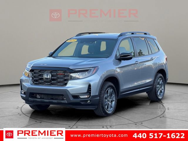 Used 2025 Honda Passport TrailSport image 1