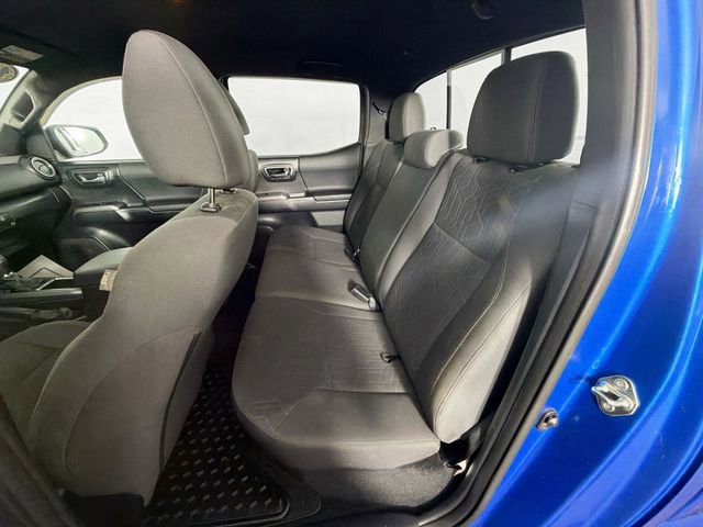 Used 2016 Toyota Tacoma TRD Sport AWD/4WD image 25