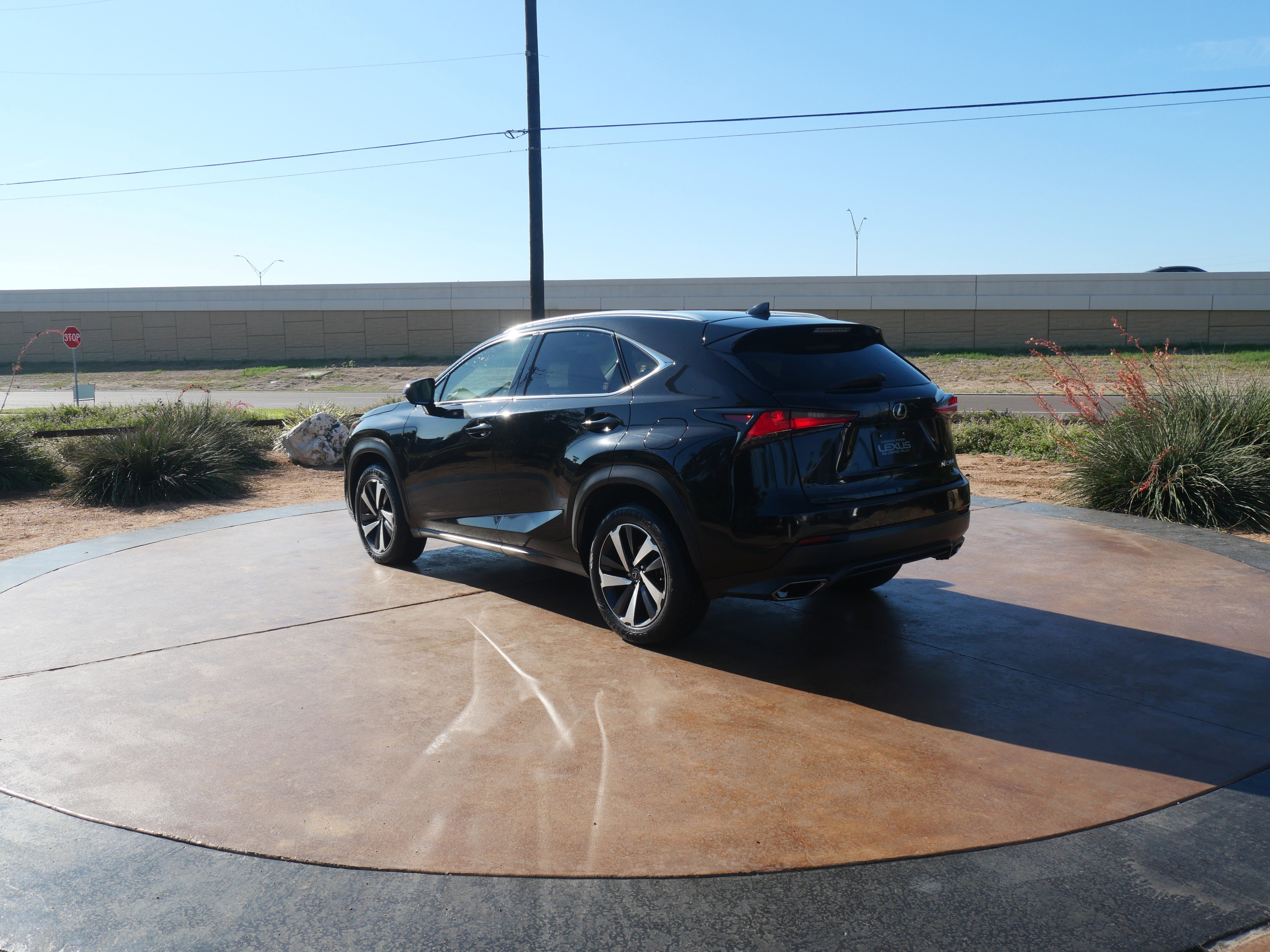 Used 2019 Lexus NX 300 FWD image 4