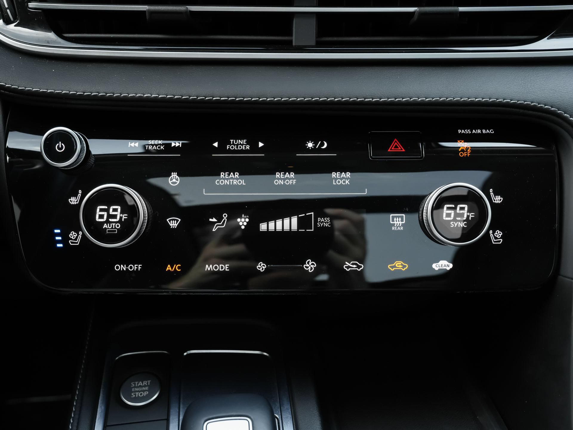 Certified 2023 INFINITI QX60 Sensory w/ Vision Package FWD image 16